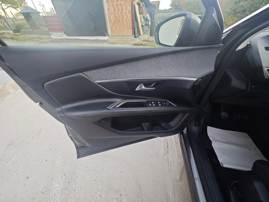 Peugeot 3008 1,2 Allure,12 mjeseci jamstvo,Kartice Rate,Leasing, fotografija 18