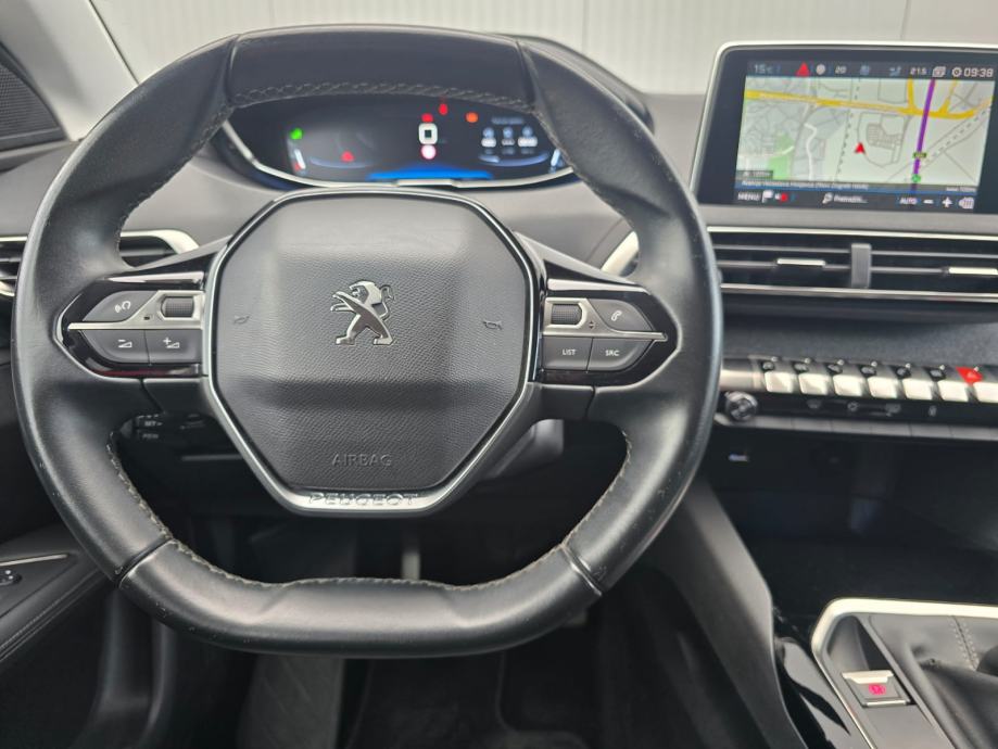 Peugeot 3008 1,2 Allure 130 KS, 1. vl., Top Stanje, Veliki servis!, fotografija 17