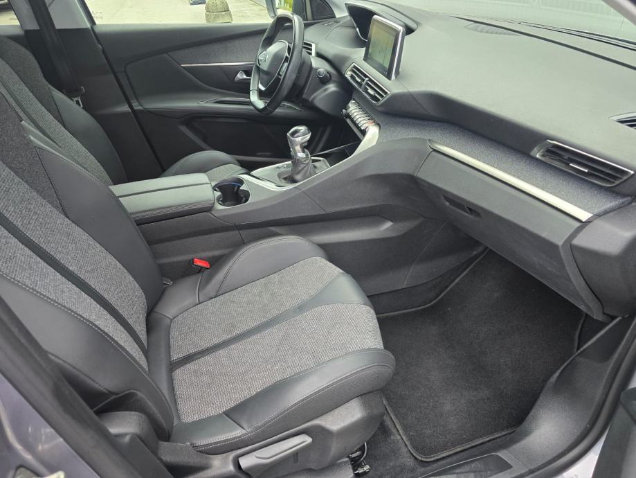 Peugeot 3008 1,2 Allure 130 KS, 1. vl., Top Stanje, Veliki servis!, fotografija 13