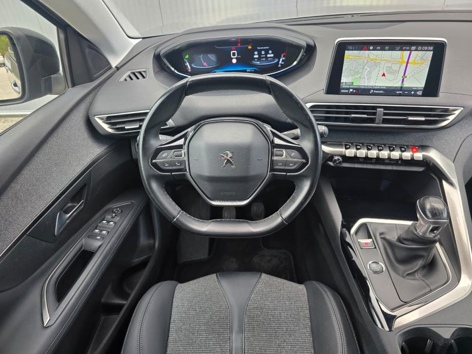 Peugeot 3008 1,2 Allure 130 KS, 1. vl., Top Stanje, Veliki servis!, fotografija 16