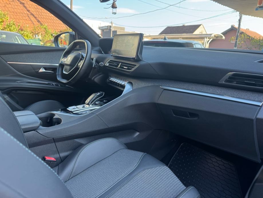 Peugeot 3008 1,2 AUTOMATIK / LED / NAVI / KAMERA / AMBIENT / JAMSTVO, fotografija 13