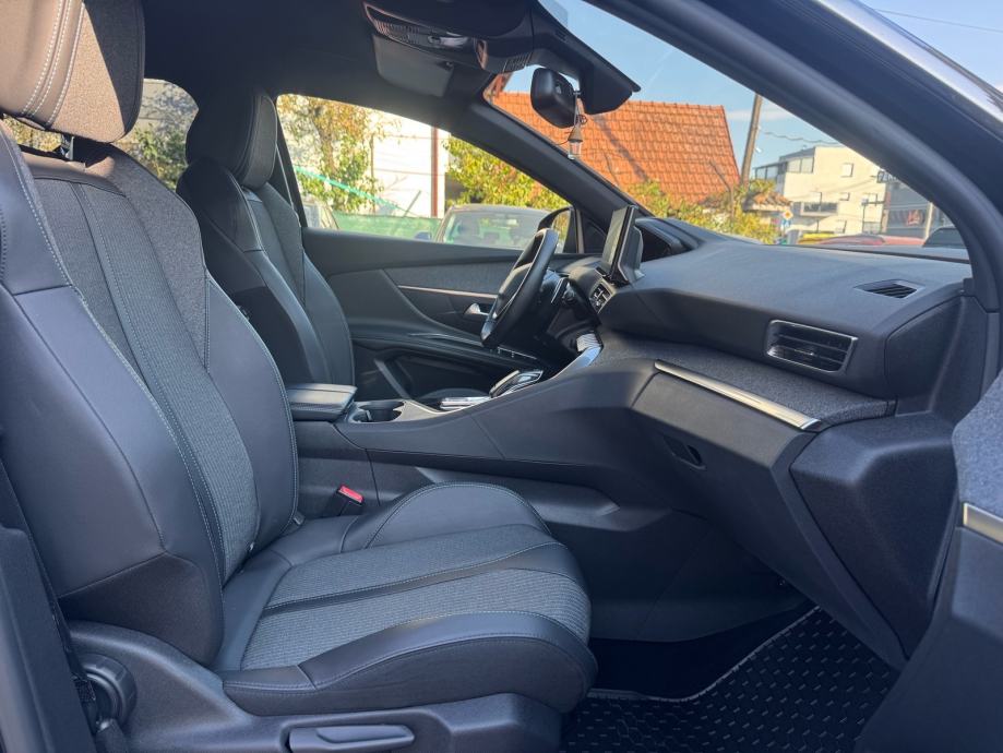 Peugeot 3008 1,2 AUTOMATIK / LED / NAVI / KAMERA / AMBIENT / JAMSTVO, fotografija 15