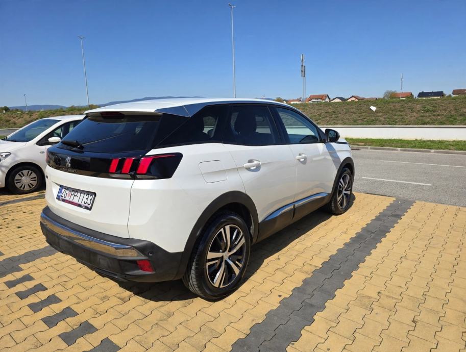 Peugeot 3008 1,2 Automatik//Perla Bijeli//Servisna//Nov Nov//, fotografija 5