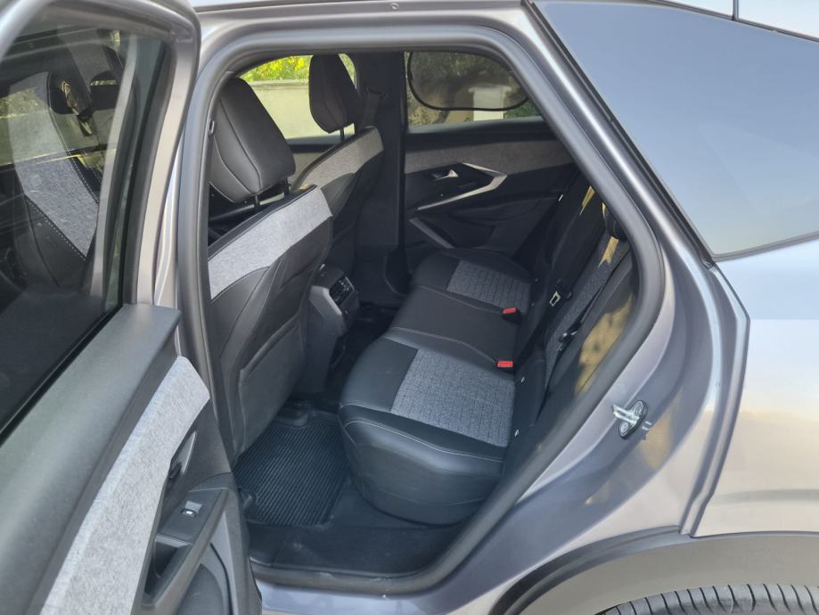 Peugeot 3008 1,2 automatik, fotografija 3