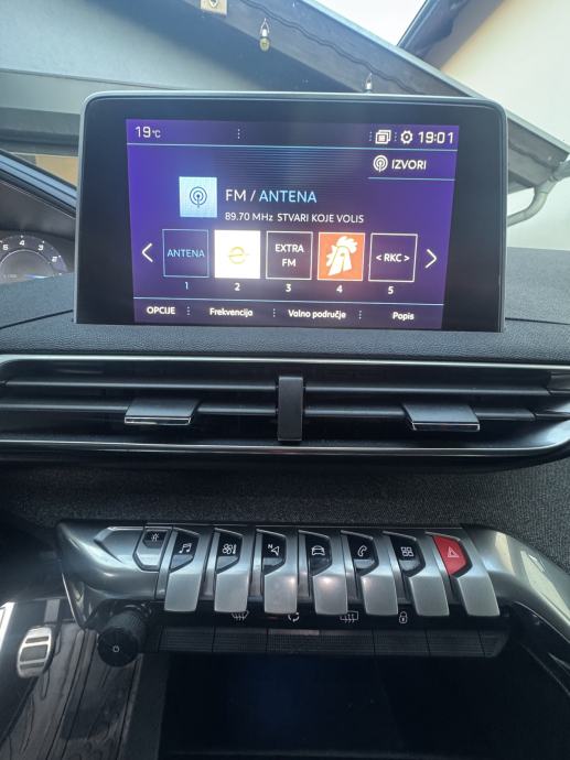 Peugeot 3008 1,2 GT - LINE, fotografija 9