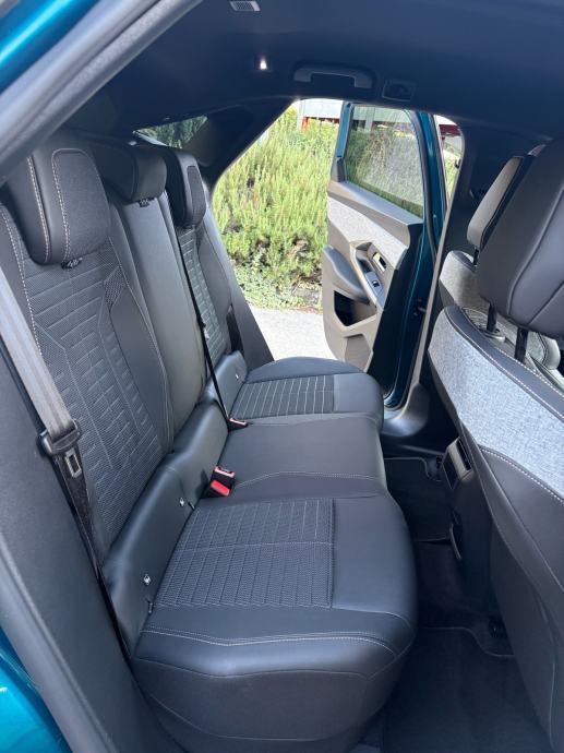 Peugeot 3008 1,2 Hybrid Allure, 360 kamere, radari, servisna!, fotografija 11