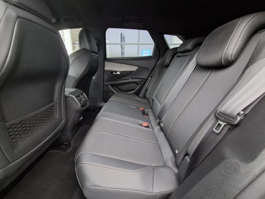 Peugeot 3008 1.2 MHEV 136 GT OPREMA Avtomatik + VLEČNA KLJUKA, fotografija 10