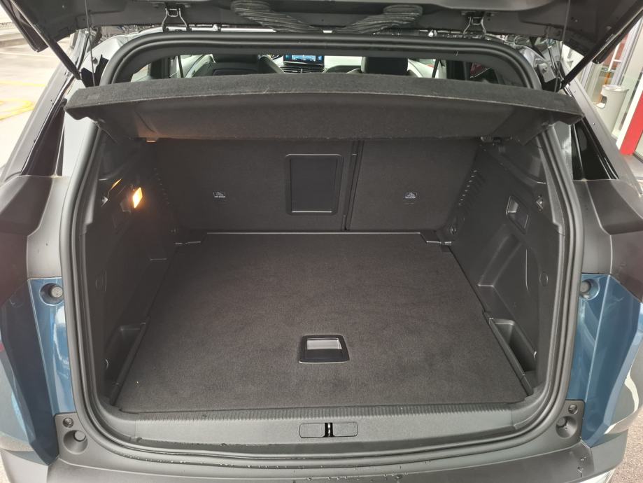 Peugeot 3008 1.2 MHEV 136 GT OPREMA Avtomatik + VLEČNA KLJUKA, fotografija 12
