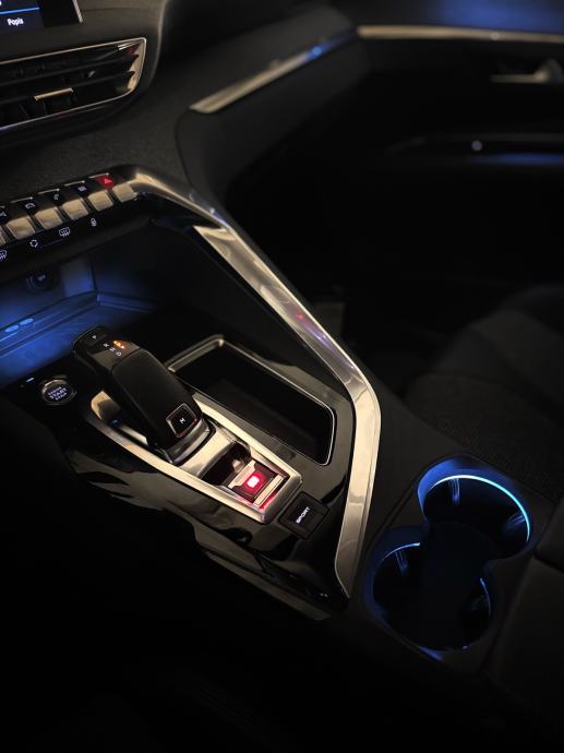 Peugeot 3008 1.2 PureTech 130 Allure - Automatik - Full LED - Virtual, fotografija 9