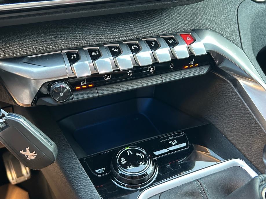 Peugeot 3008 1,2 PureTech 2019G./CROS WAY/OPREMA 117tkm KUPLJEN HR.TOP, fotografija 19