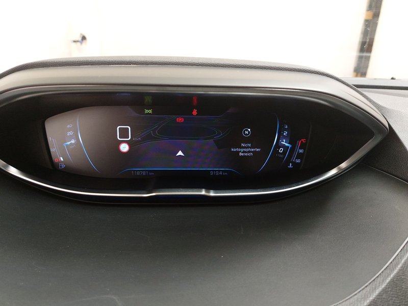 Peugeot 3008 1.2 PureTech Allure • LED • digitalni instrumenti, fotografija 20