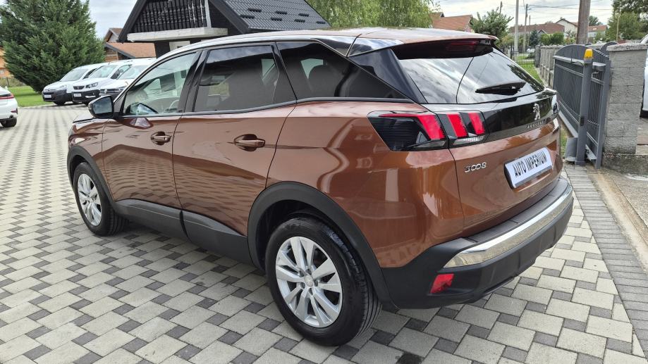 Peugeot 3008 1,2 PureTech automatik 130 KS - STYLE - KAO NOVI -, fotografija 10