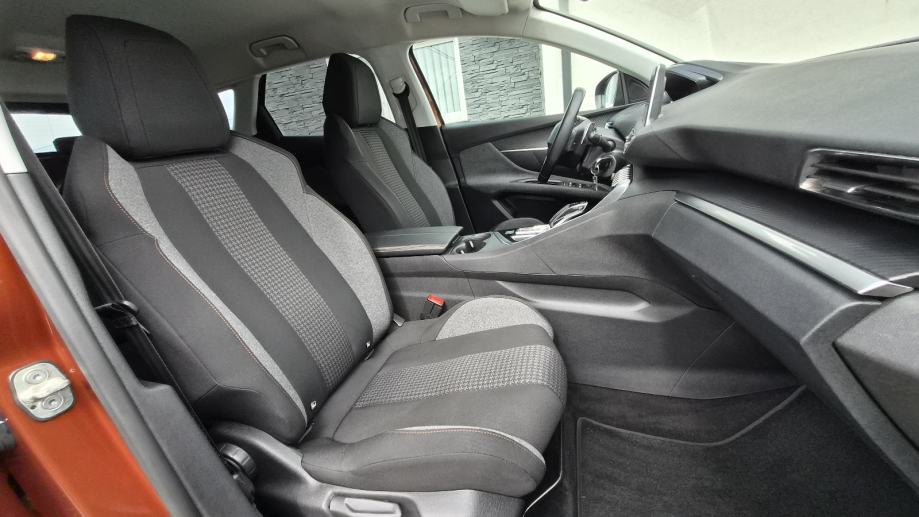 Peugeot 3008 1,2 PureTech automatik 130 KS - STYLE - KAO NOVI -, fotografija 16