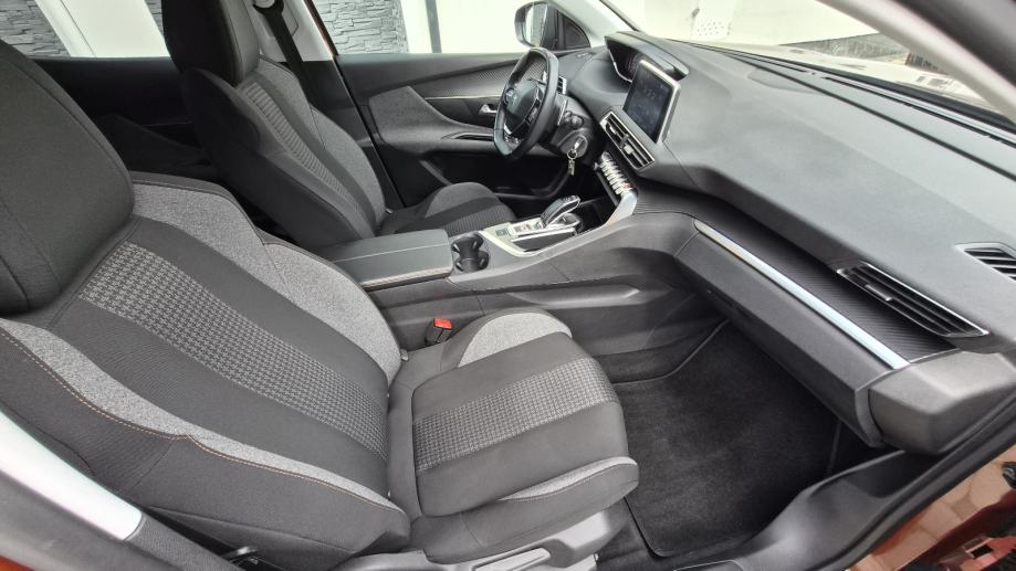 Peugeot 3008 1,2 PureTech automatik 130 KS - STYLE - KAO NOVI -, fotografija 17