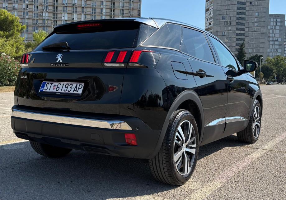 Peugeot 3008 1.5 BlueHDi 130 EAT8 Allure Pack-Reg do 09/27, fotografija 5