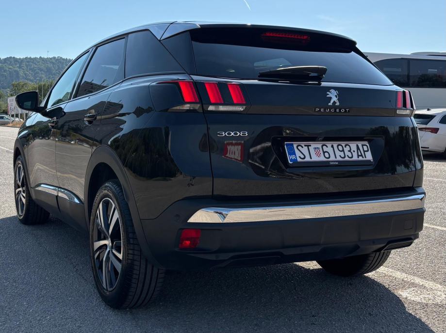 Peugeot 3008 1.5 BlueHDi 130 EAT8 Allure Pack-Reg do 09/27, fotografija 3