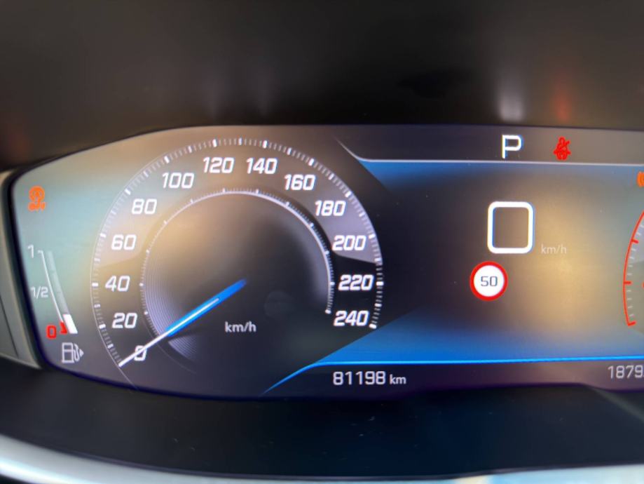 PEUGEOT 3008 1.5 BlueHDi 130 KS ALLURE AUTOMATIK *VOZILO S JAMSTVOM*, fotografija 16