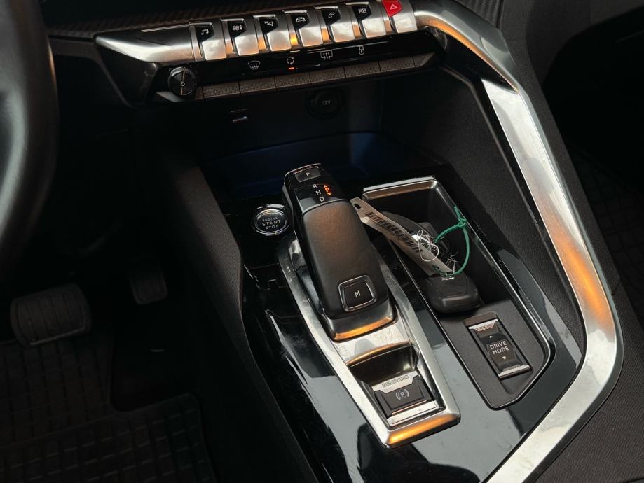Peugeot 3008 1,5 BlueHDI AT8 - Alu 18”•Veliki servis - Lanac 8 mm•Navi, fotografija 18