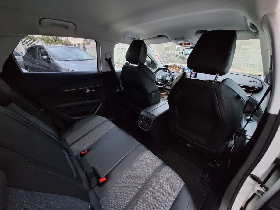 Peugeot 3008 1,5 BlueHDI automatik ALLUR /Virtual/Led, fotografija 19