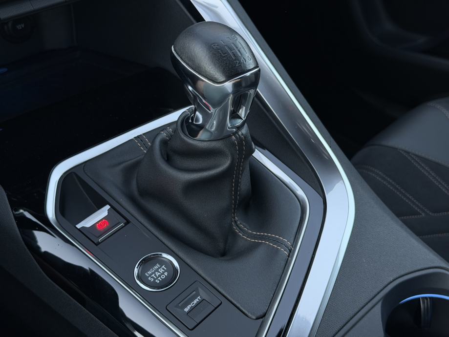 Peugeot 3008 1,5 BlueHDI GT LINE - LEASING BEZ UČEŠĆA, fotografija 16