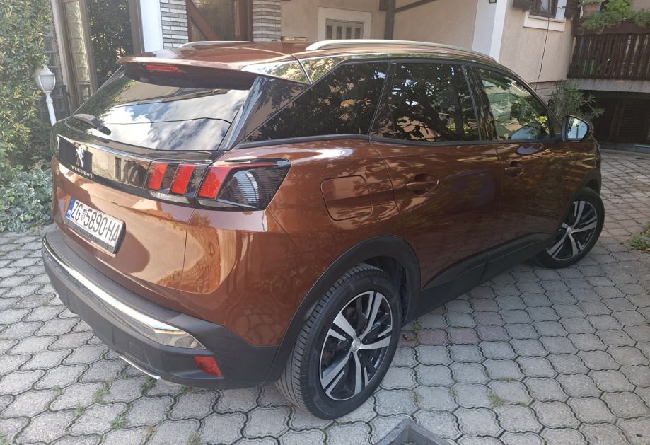 Peugeot 3008 1,5 BlueHDI- DIESEL, PRVI VLASNIK, fotografija 5