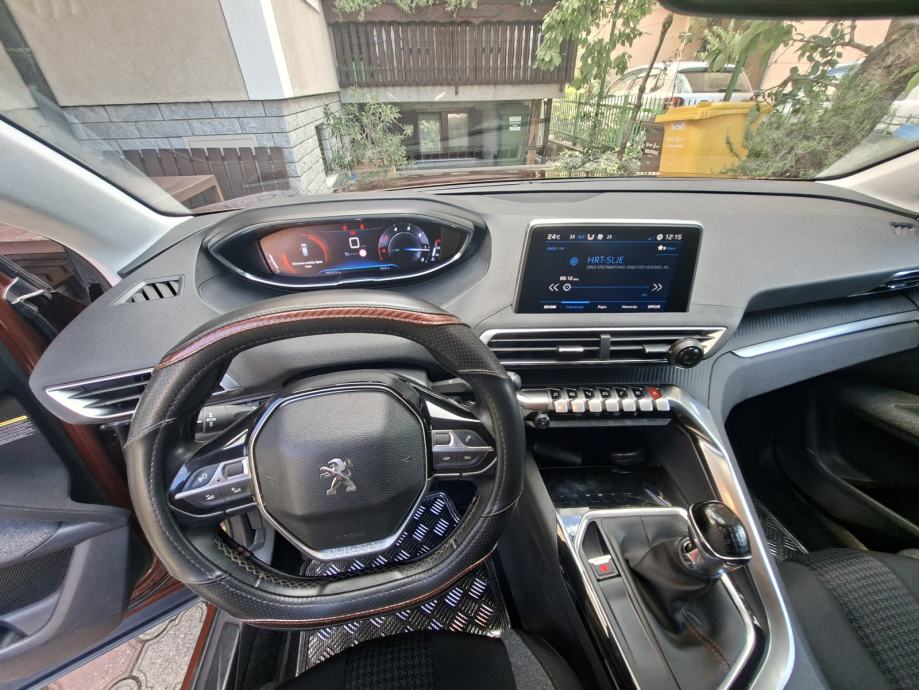 Peugeot 3008 1,5 BlueHDI- DIESEL, PRVI VLASNIK, fotografija 2