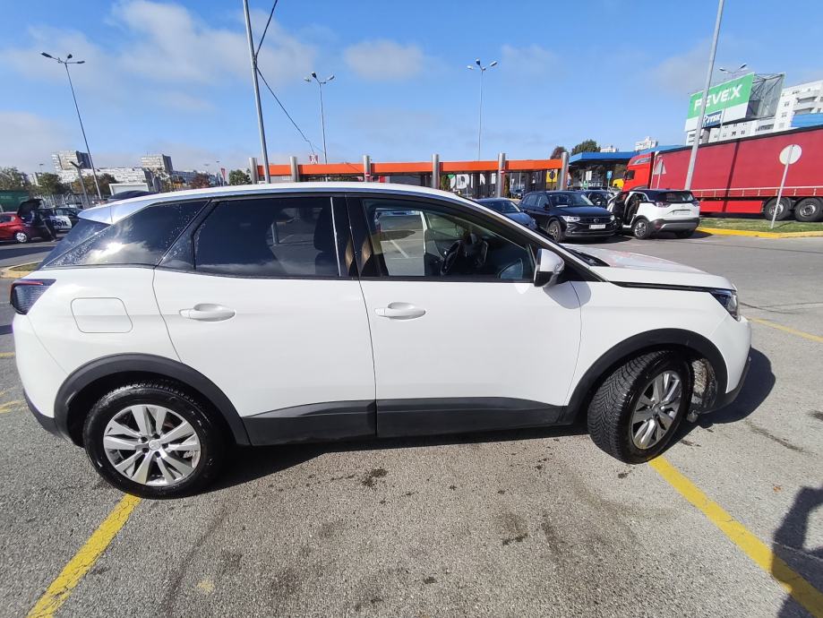 Peugeot 3008 1,5 BlueHDI, fotografija 10