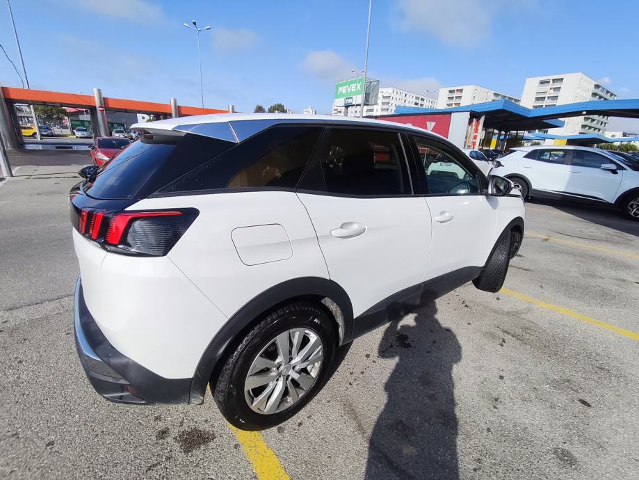 Peugeot 3008 1,5 BlueHDI, fotografija 9