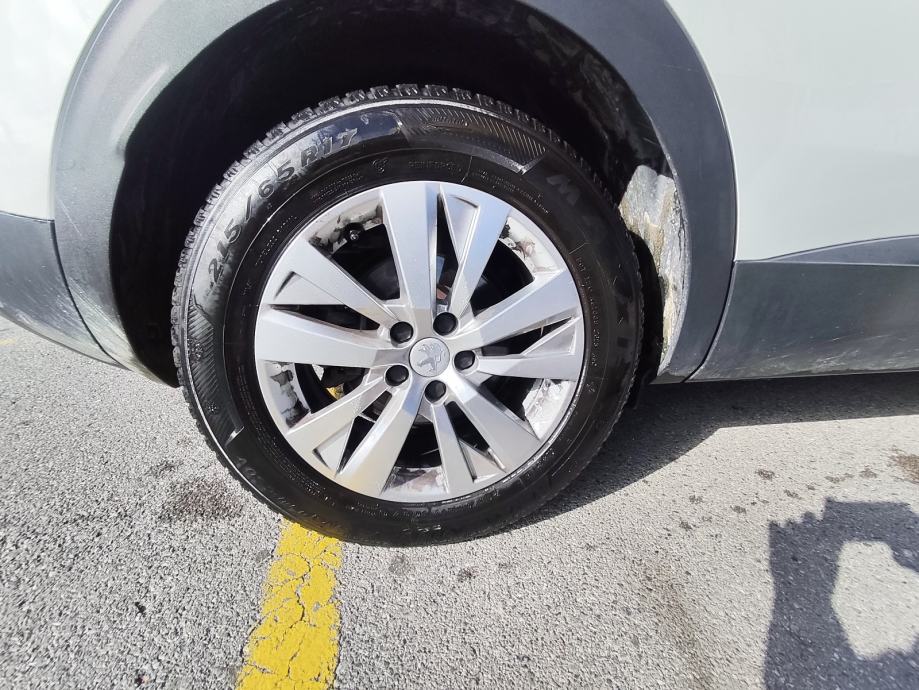 Peugeot 3008 1,5 BlueHDI, fotografija 11