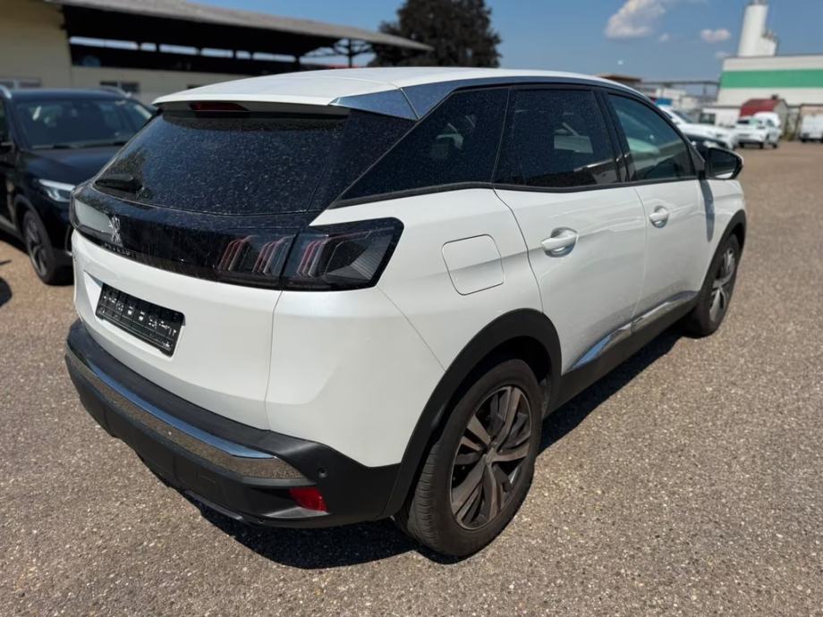 Peugeot 3008 1,5 D automatik, fotografija 4