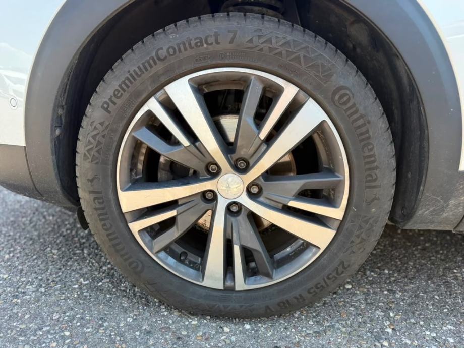 Peugeot 3008 1,5 D automatik, fotografija 7