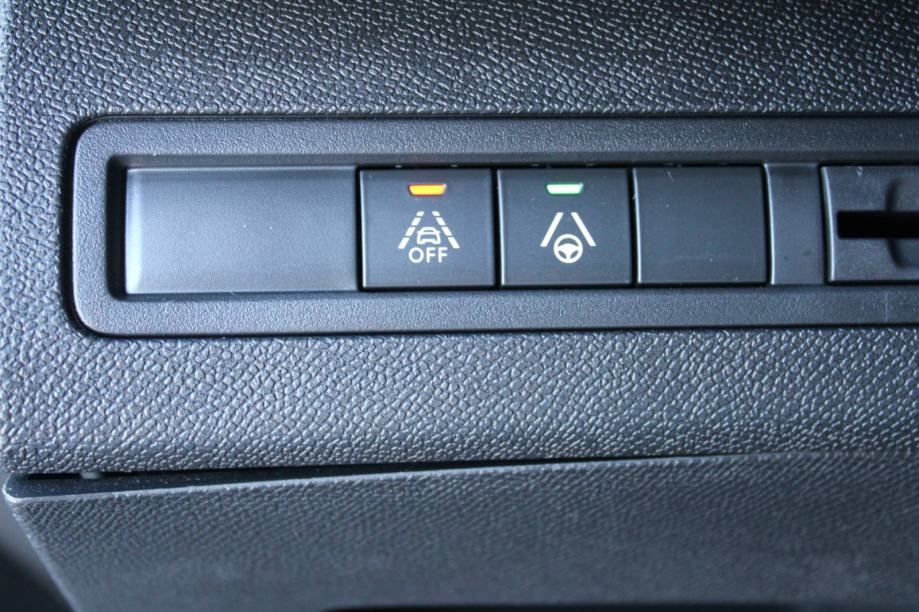 Peugeot 3008 1.5 HDi AUTOMATIK GT *LED, NAVIGACIJA, KAMERA*, fotografija 16