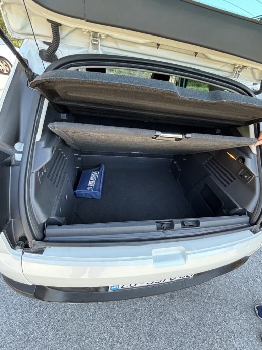 Peugeot 3008 1,6 BlueHDI SNIŽENA CIJENA, fotografija 15