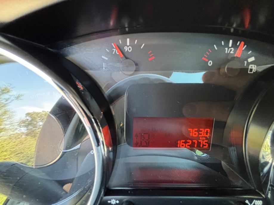 Peugeot 3008 1,6 BlueHDI SNIŽENA CIJENA, fotografija 11