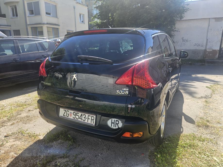 Peugeot 3008 1,6 e-HDi automatik, fotografija 3
