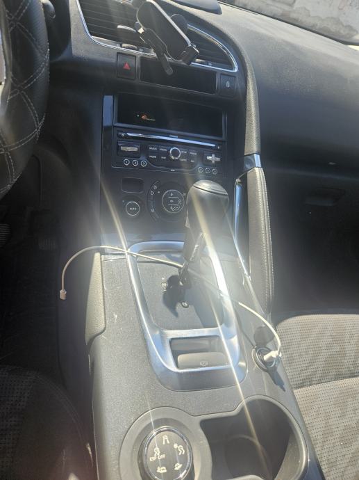Peugeot 3008 1,6 e-HDi automatik, fotografija 7