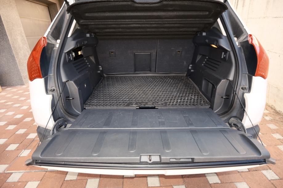 Peugeot 3008 1,6 e-HDi automatik, fotografija 11