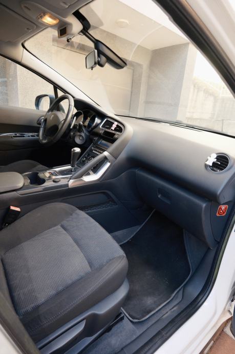 Peugeot 3008 1,6 e-HDi automatik, fotografija 6