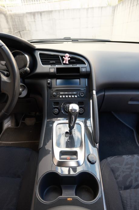 Peugeot 3008 1,6 e-HDi automatik, fotografija 5