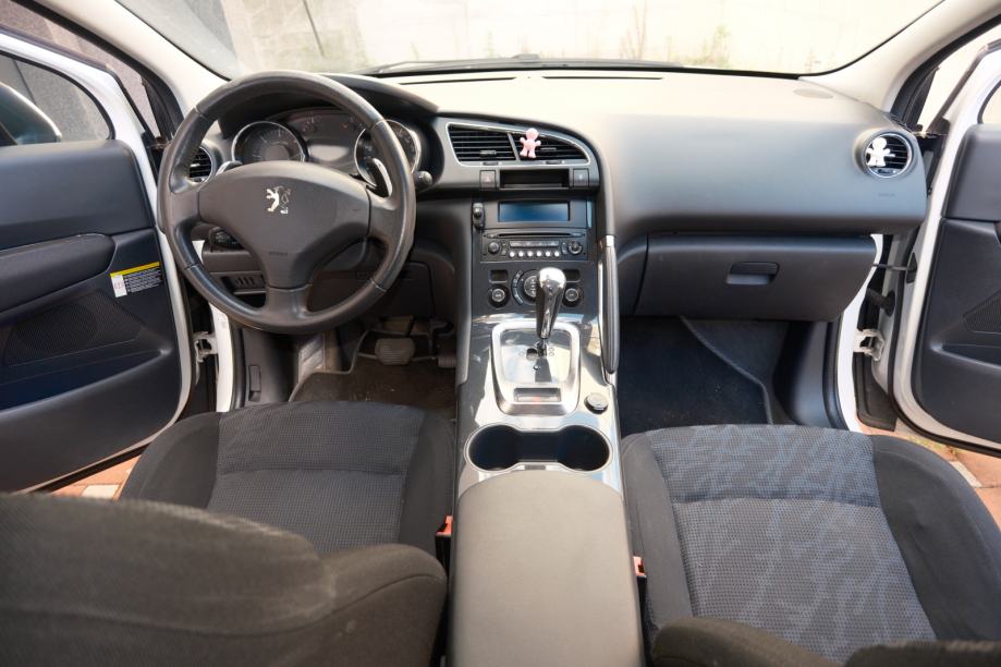 Peugeot 3008 1,6 e-HDi automatik, fotografija 4