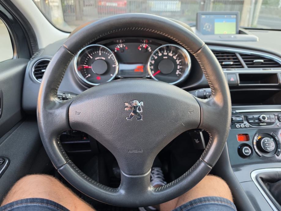 Peugeot 3008 1,6 e-HDi *PANORAMA* / REG 1 GOD !!, fotografija 13
