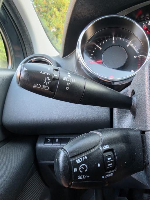 Peugeot 3008 1,6 e-HDi *PANORAMA* / REG 1 GOD !!, fotografija 16