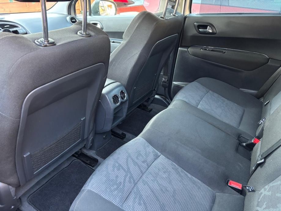 Peugeot 3008 1,6 HDi, fotografija 15