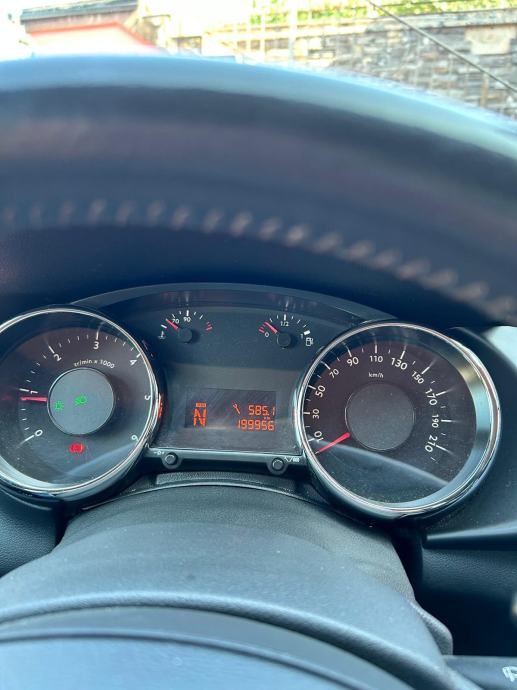 Peugeot 3008 1,6 HDi, fotografija 10