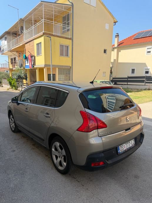 Peugeot 3008 1,6 HDi, fotografija 2
