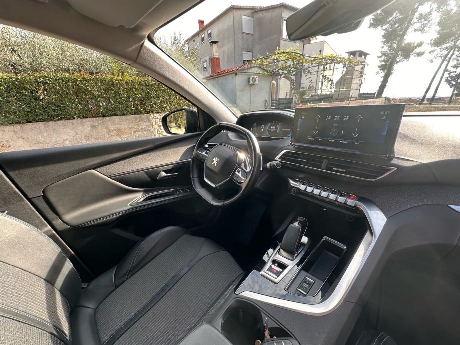 Peugeot 3008 1.6 Hybrid 225 KS Automatik – 2022. godište, fotografija 9
