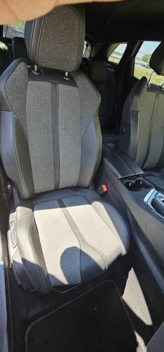 Peugeot 3008 GT 1.6 Plug-In Hybrid4 300ks 4X4 REDIZAJN, fotografija 12