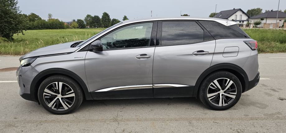 Peugeot 3008 GT 1.6 Plug-In Hybrid4 300ks 4X4 REDIZAJN, fotografija 2
