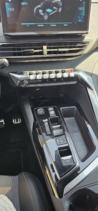 Peugeot 3008 GT 1.6 Plug-In Hybrid4 300ks 4X4 REDIZAJN, fotografija 8
