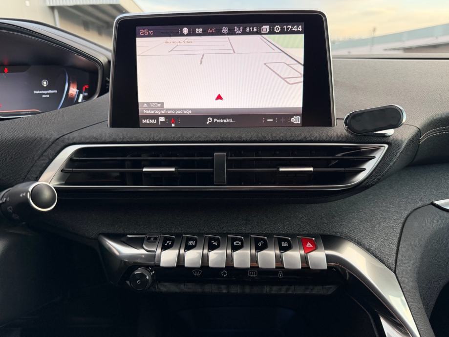 PEUGEOT 3008 1,6HDI GT LINE-AUTOMATIK-PERLA-REGISTRIRAN-EURO KUKA-, fotografija 15